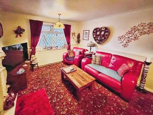 Lounge- click for photo gallery